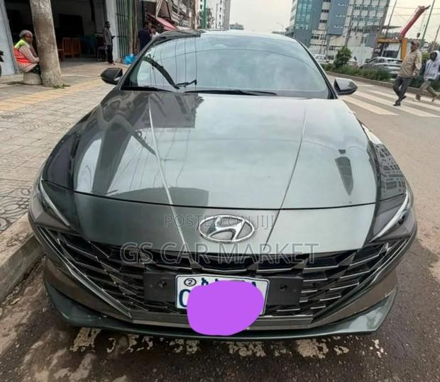 Hyundai Avante 2022 Teal