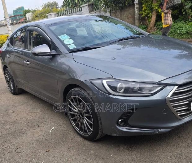 Hyundai Avante 2017 Gray