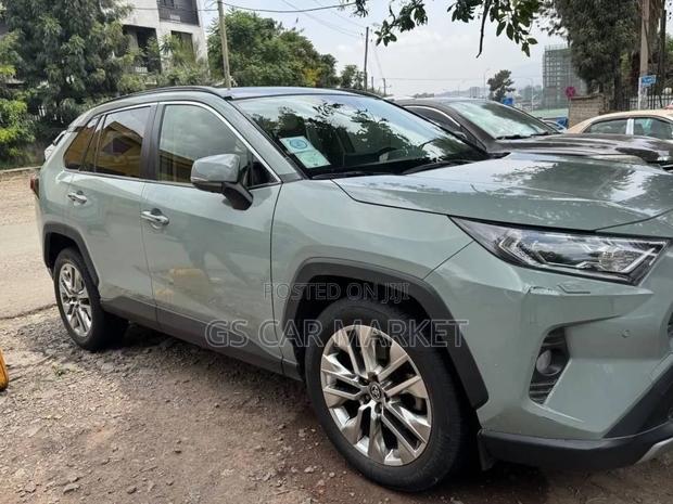 Toyota RAV4 2021 Teal