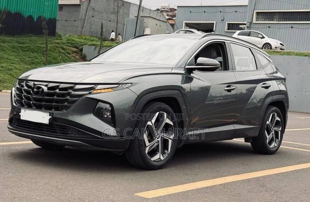 Hyundai Tucson XRT 2023 Gray