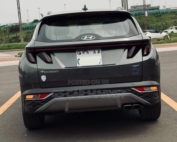 Hyundai Tucson XRT 2023 Gray