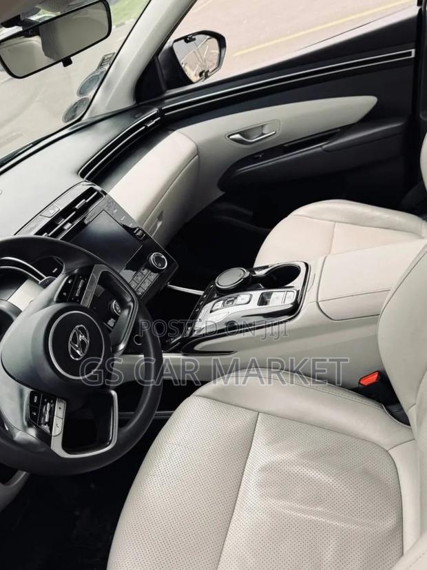 Hyundai Tucson XRT 2023 Gray