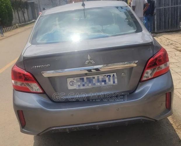 Mitsubishi Attrage 2021 Gray