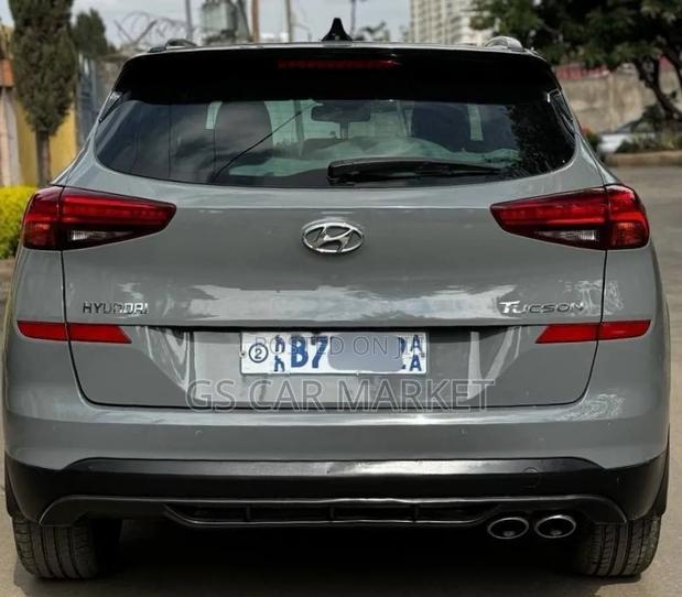 Hyundai Tucson SEL FWD 2020 Gray