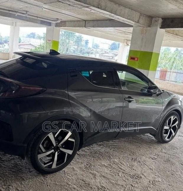 Toyota C-HR 2020 Gray