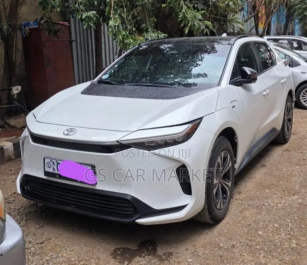 Toyota bZ4X 2024 White