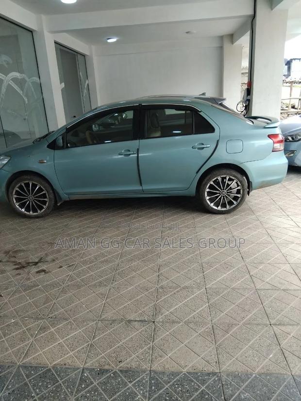 Toyota Yaris 2010 Pearl