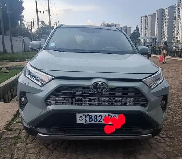 Toyota RAV4 2021