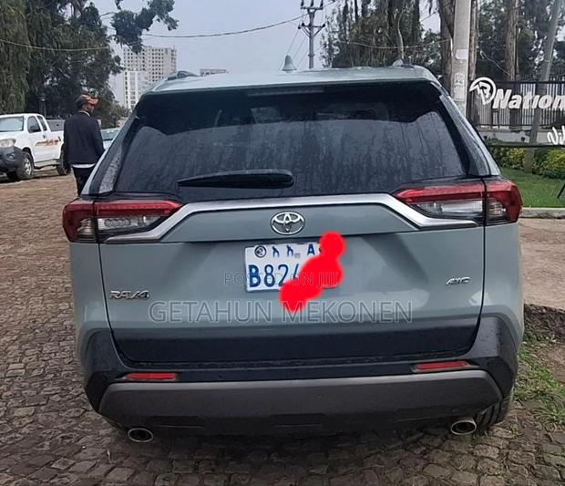 Toyota RAV4 2021