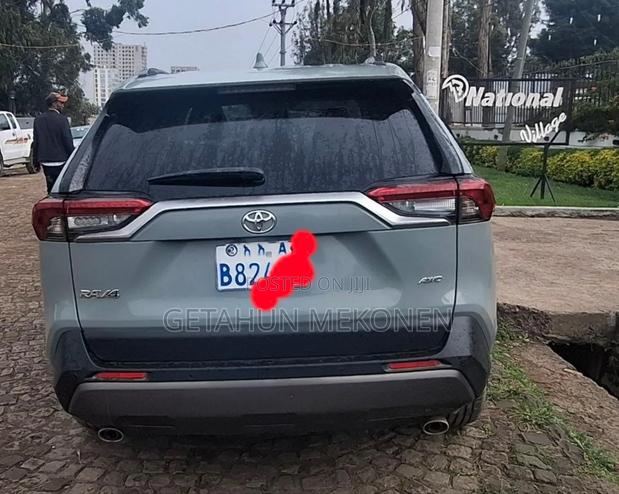 Toyota RAV4 2021
