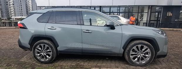 Toyota RAV4 2021
