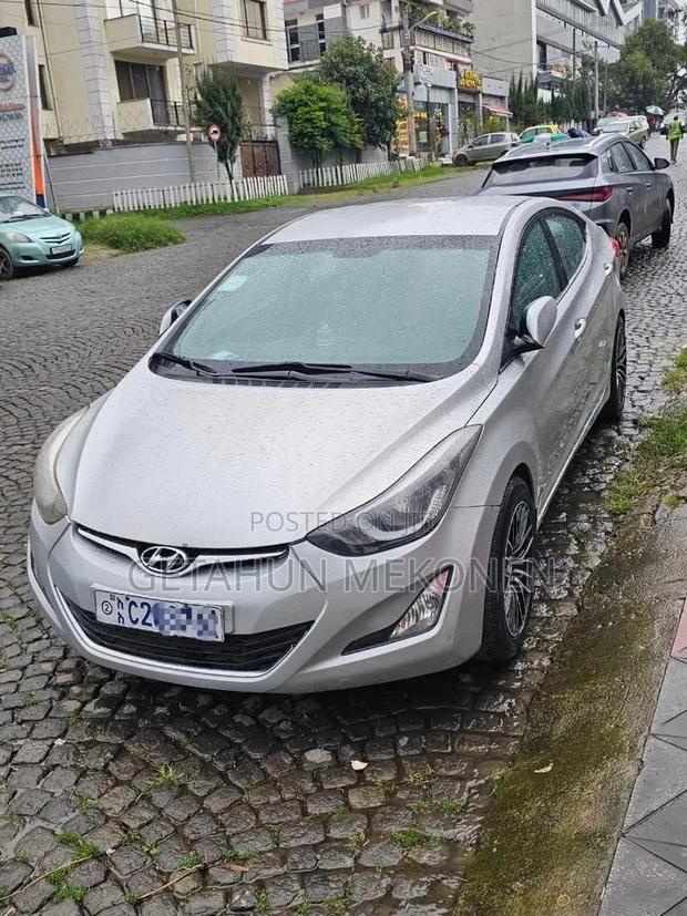 Hyundai Avante 2015 Silver