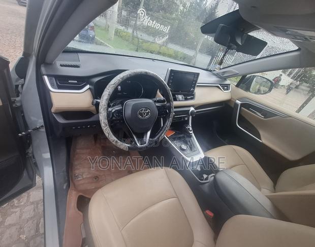 Toyota RAV4 2021