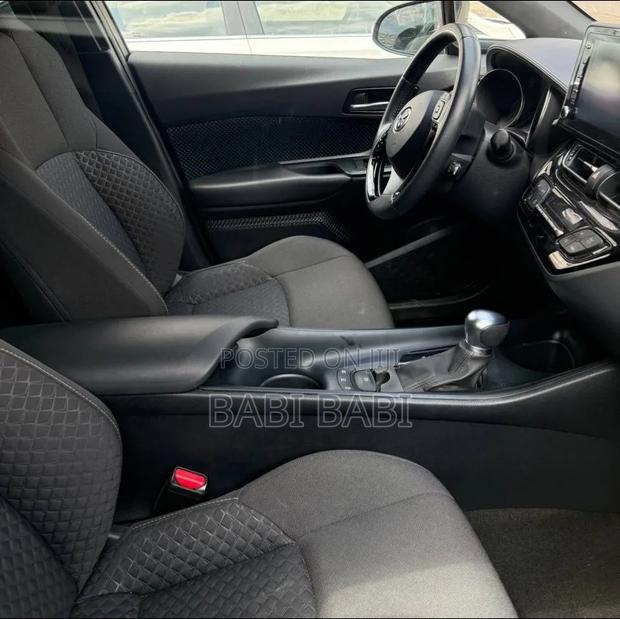 New Toyota C-HR 2025 Blue