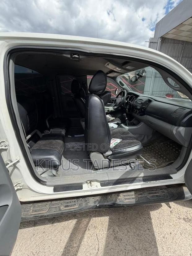 Toyota Tacoma Access Cab I4 2005 White
