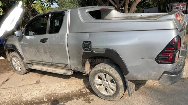 Toyota Hilux 2017 Silver