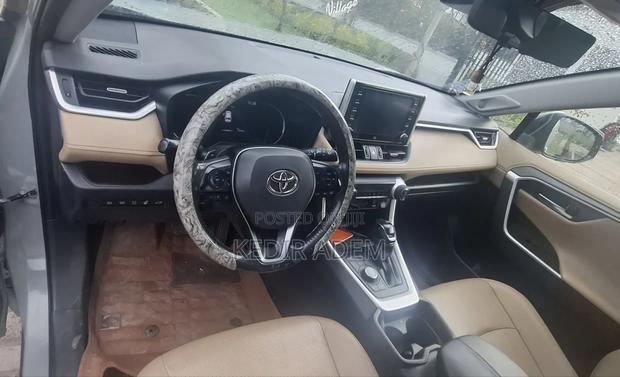 Toyota RAV4 2020 Beige