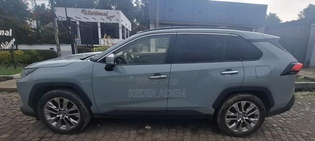 Toyota RAV4 2020 Beige