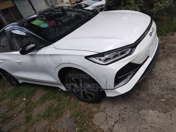 New BYD E2 43 kWh 94 hp FWD 2025 White