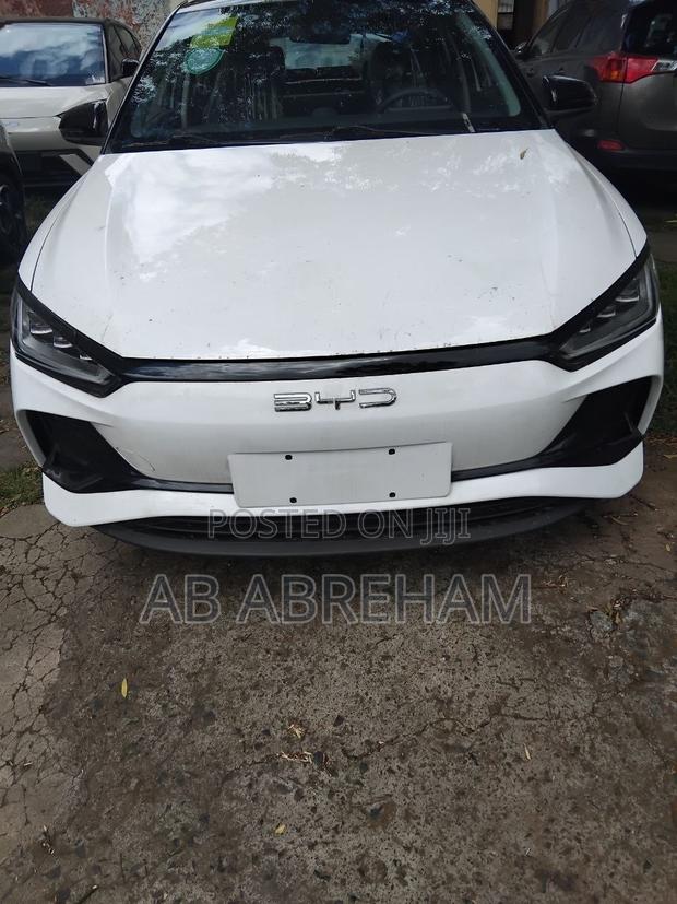 New BYD E2 43 kWh 94 hp FWD 2025 White