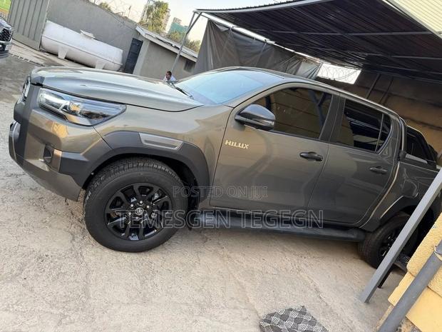 New Toyota Hilux 2025