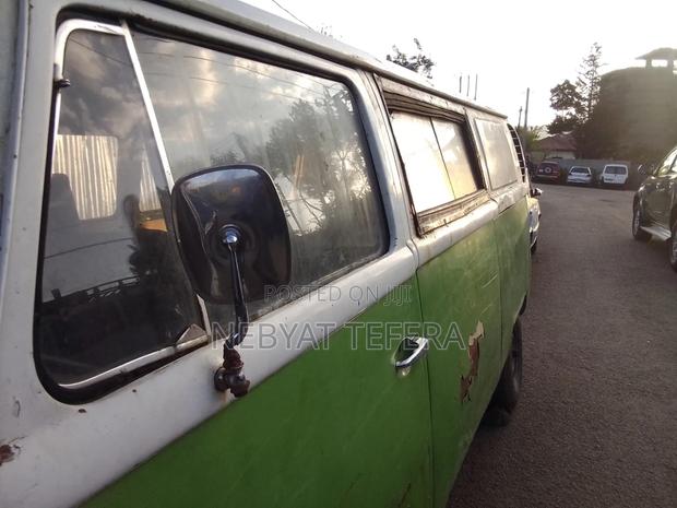 Volkswagen Kombi 1970 Green