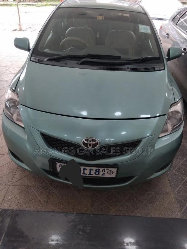 Toyota Yaris 2010 Pearl