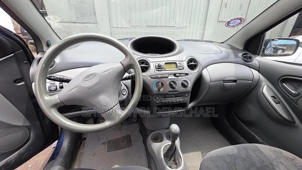 Toyota Yaris 2001 Blue