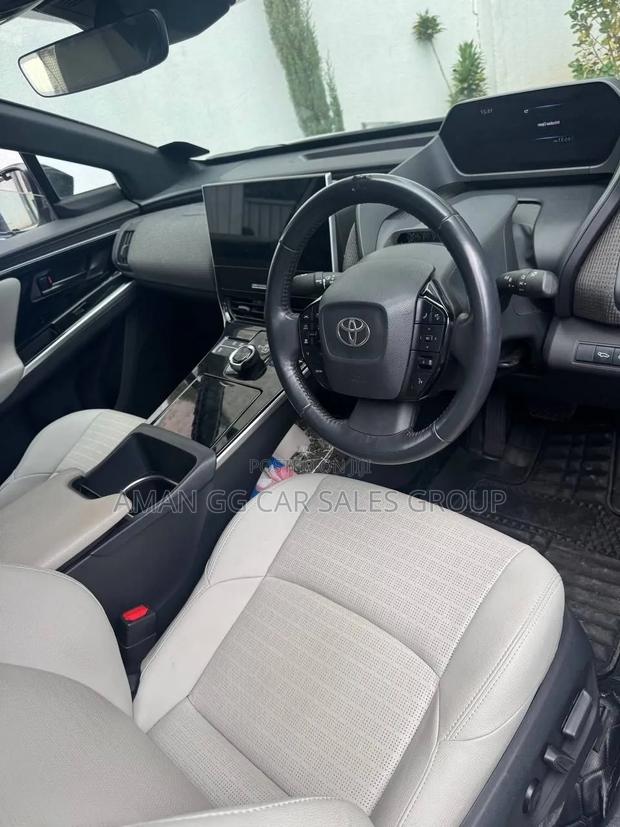 Toyota bZ4X 2023 White