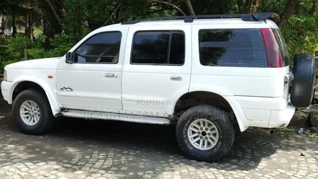 Ford Everest 2006 Ivory