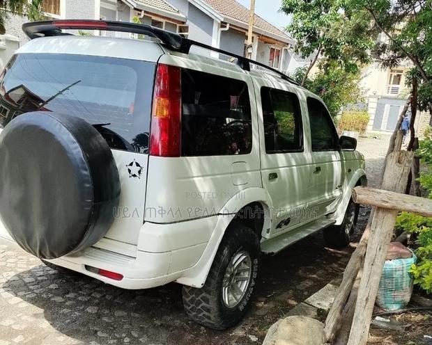 Ford Everest 2006 Ivory