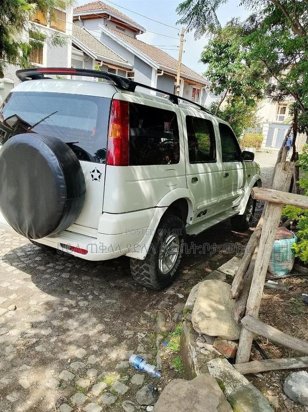 Ford Everest 2006 Ivory