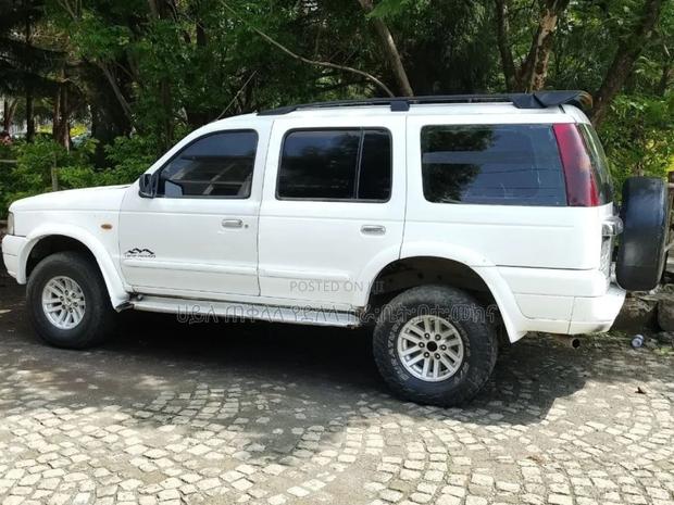 Ford Everest 2006 Ivory