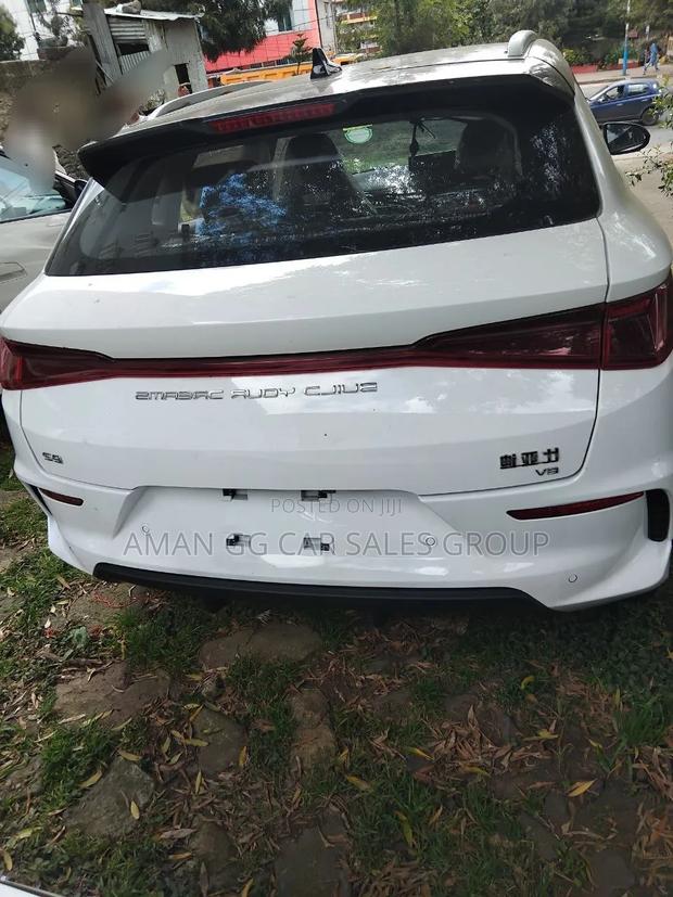 BYD E2 43 kWh 94 hp FWD 2025 White