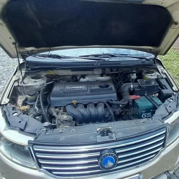 Geely Emgrand EC7 2016 Gold