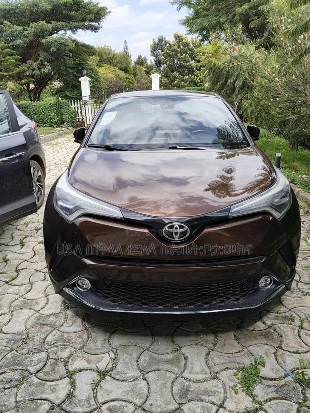 Toyota C-HR 2017 Burgundy