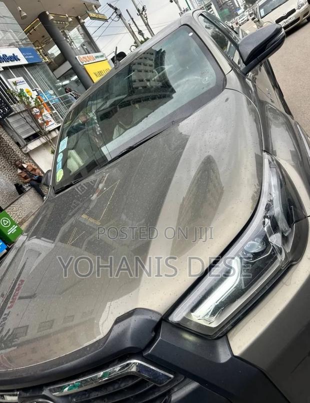 Toyota Hilux 2021 Gray