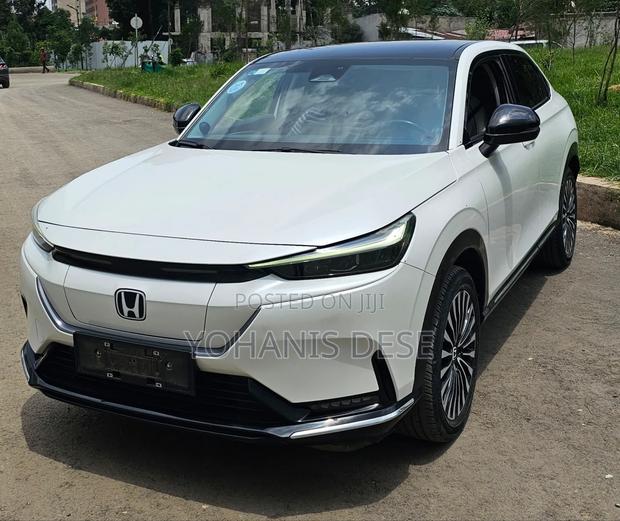 Honda e:NS1 2023 Off white