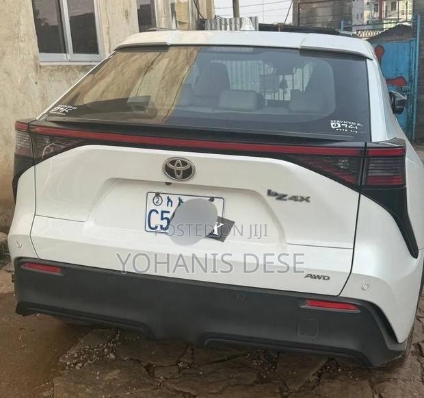 Toyota bZ4X 2023 Off white