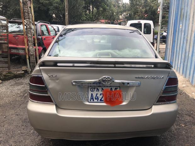 Toyota Corolla 2003 Gold