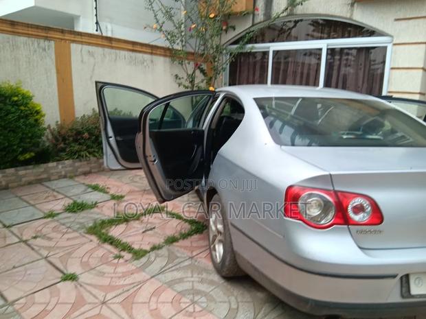 Volkswagen Passat 2006 Silver