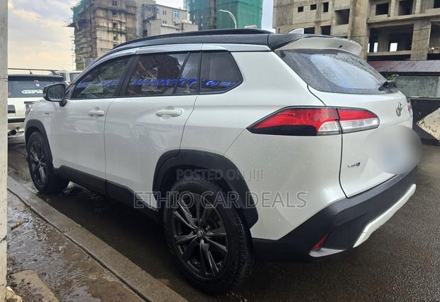 Toyota Corolla Cross 2024 White