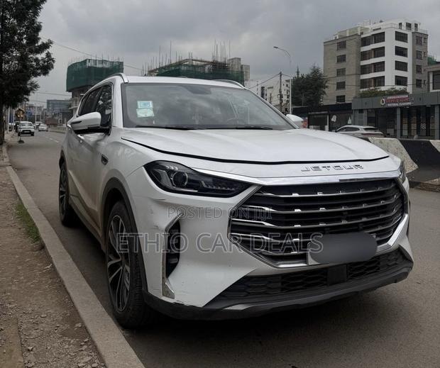 Jetour X70 Plus 2022 White