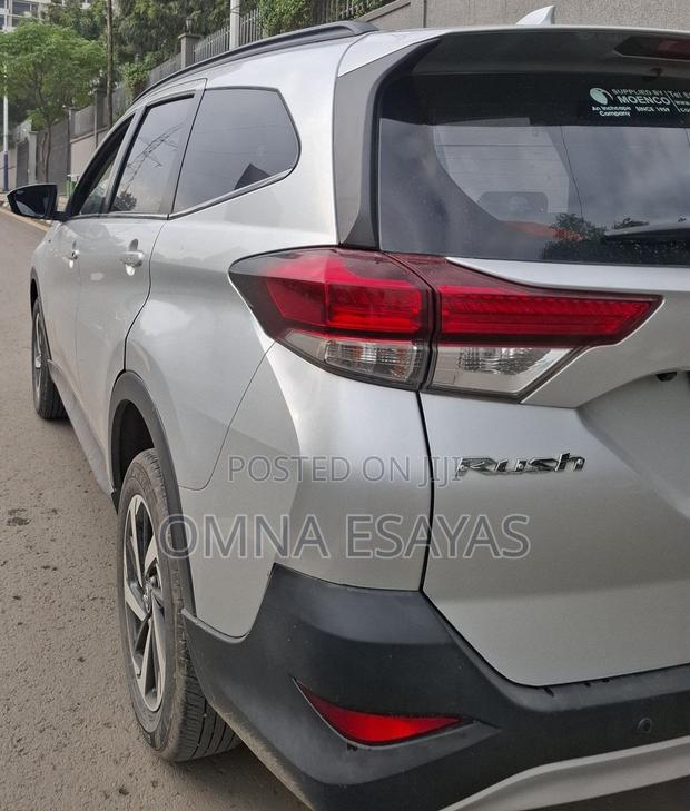 Toyota Rush 2022 Silver
