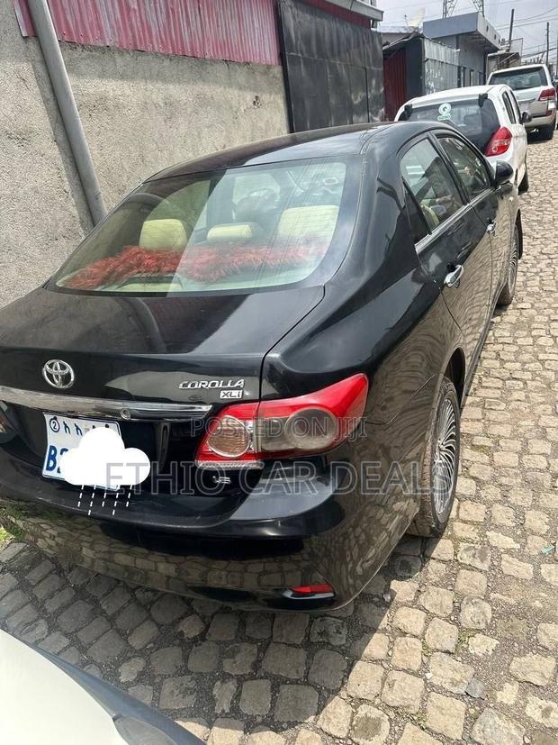 Toyota Corolla 2012 Black