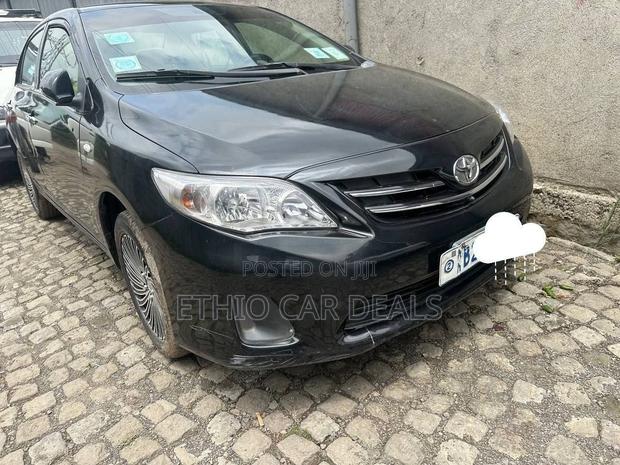 Toyota Corolla 2012 Black