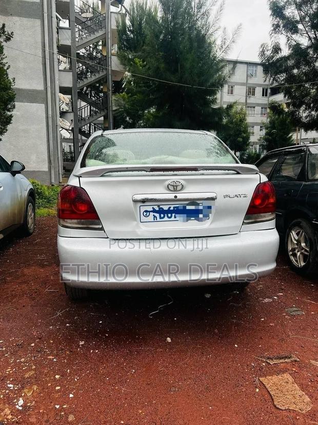 Toyota Platz 2005 Silver
