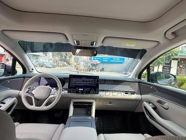 BYD Tang DM-i 2025 Black