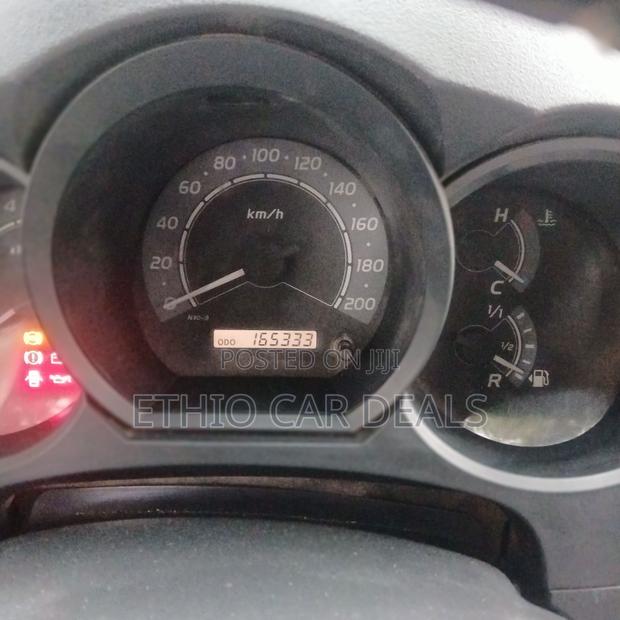Toyota Hilux 2010 White