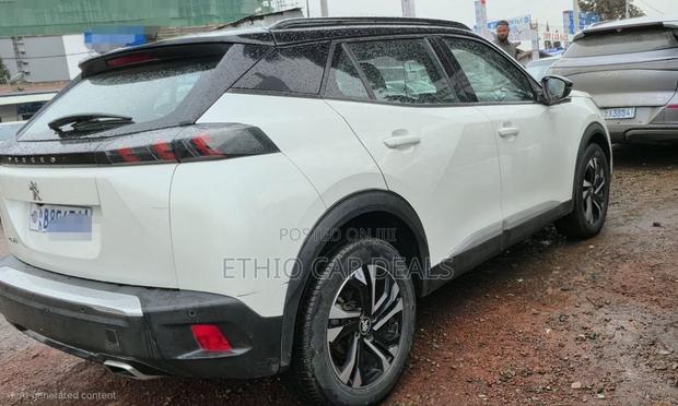 Peugeot 2008 2022 White
